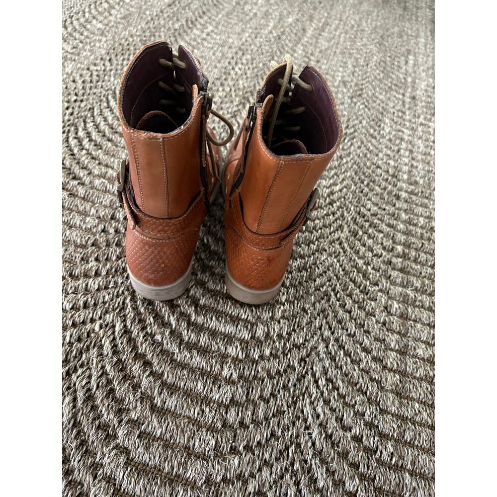 Bedstu Roan Deception Wrap Over Combat Boots - image 3